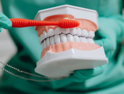 45-degree angle brushing teeth